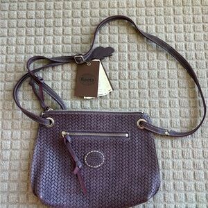 BNWT Roots Plum Woven Crossbody Bag